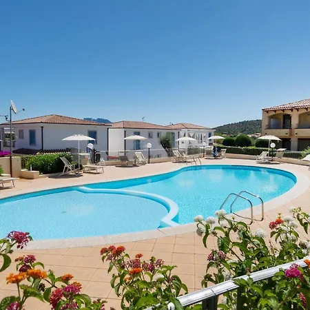 شقة فندقية Villaggio Turchese 4*